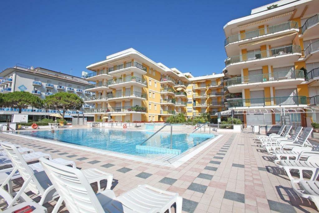 Residence Panfilo - Walterigato Apartments Solo Per Famiglie Lido di Jesolo Exterior foto